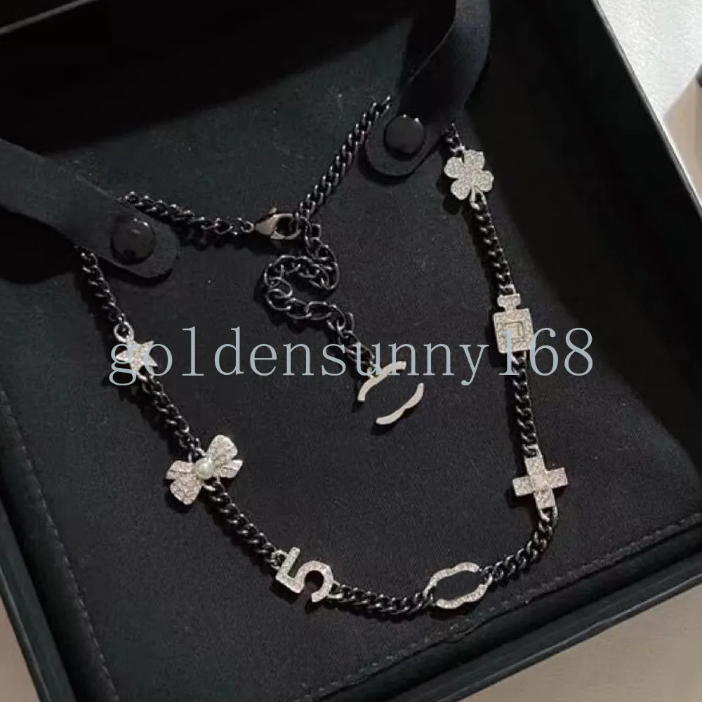 Pearl Chains Designer Necklace Brief Letter Pendant 18K Goud roestvrij stalen nekverhalingen Vogue Men Women Diamond Choker Brithday Party Juwelen Gift