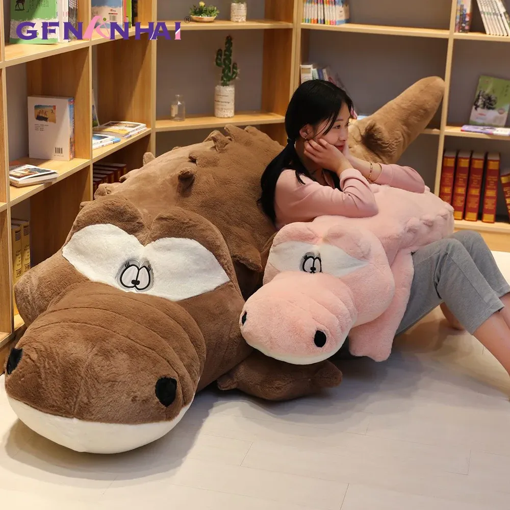 Poupées 1pc 150cm grande taille couchage crocodile moelleuse outre-oreiller en peluche crocodile doux cariot d'animal en peluche de peluche