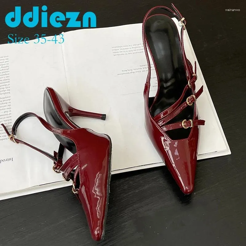 Elbise ayakkabıları moda kadın topuklu sandalet kadın ayakkabılar slingbacks toka bayanlar ince topuklu şarap kırmızı pompalar büyük boyut 43