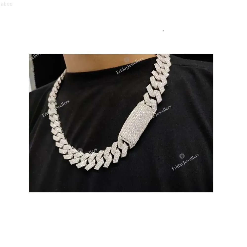 Alta a la demanda de 20 mm Miami Cuban Link Moissanite Diamond Chain Collar helado encanto de la India