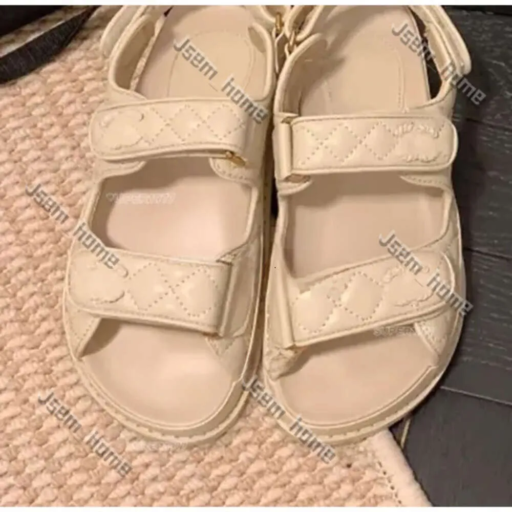 Chanells Sandal Famous Designer Woman Slippers Rope Sandaler Channelsandals Chanelsandals Buckle Slides Cowhide Quiltade Mules Classic Platform Beach Shoe 847