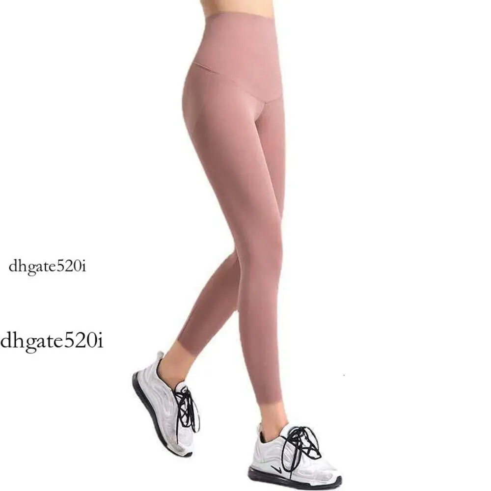 Gym Shark Women Yoga Tenues Barbie Pantalon High Waist Leggings Running Fitness Sports Terre élastique Requin Gym Vêtements de gym