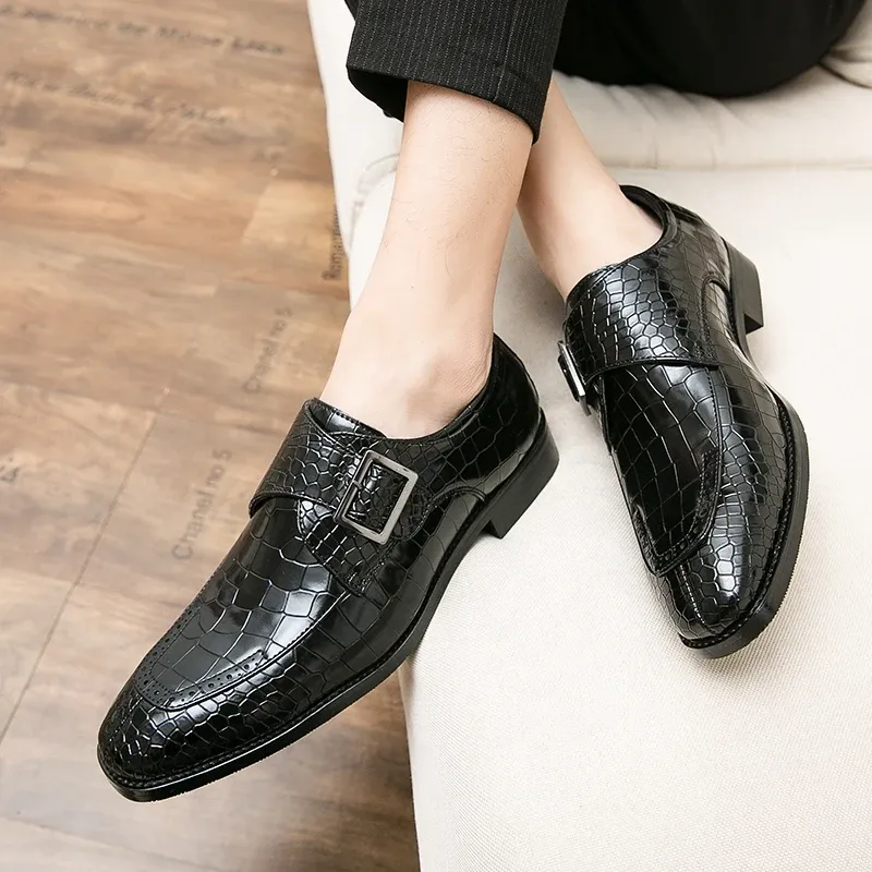 Högkvalitativa män Casual Leather Loafers Luxury Brand New Crocodile Pattern Dress Shoes Antiskid Driving Shoes Plus Size 38-48