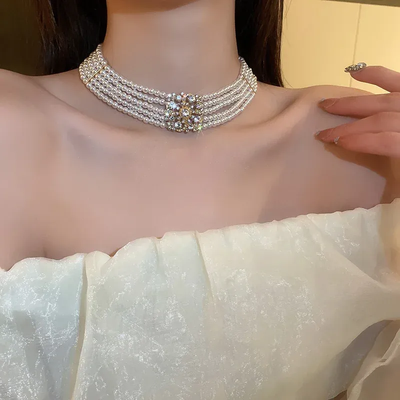 ネックレスFyuan Korean Style女性のための5つのマルチレイヤーパールチョーカーネックレスクリスタルジルコンフラワーネックレス結婚