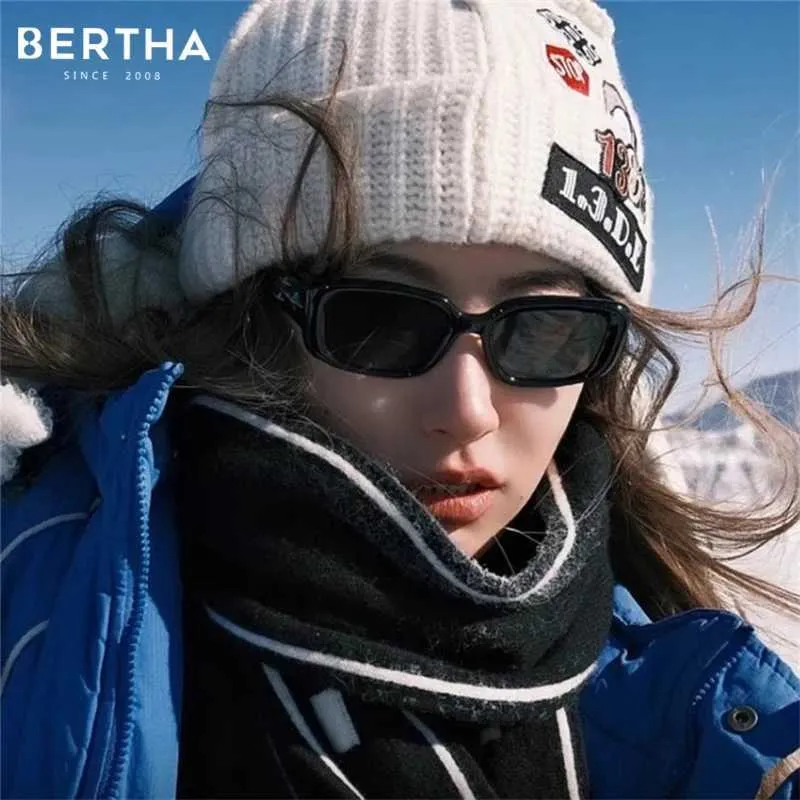 Sonnenbrille Bertha Snow Sonnenbrille Damen 2024 Neuer High -End -Winter Retro Schmaler Rahmen Sonnenbrillen Windschutz UV Reise J240423