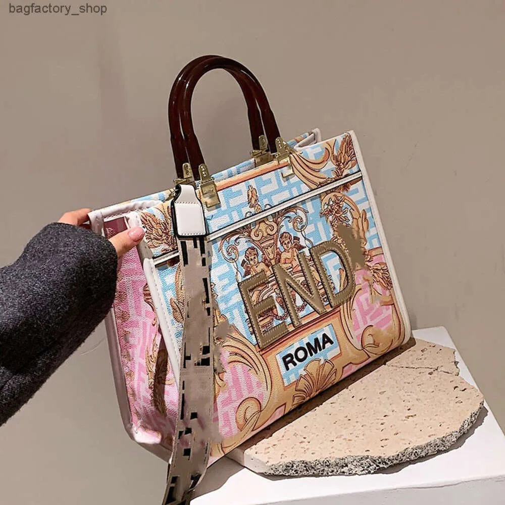 Luxury Leather Designer Brand Women's Bag Family Printed Letter Handheld Womens Bag New European and American Style Trendy High Grade Single Shoulder Fashionable