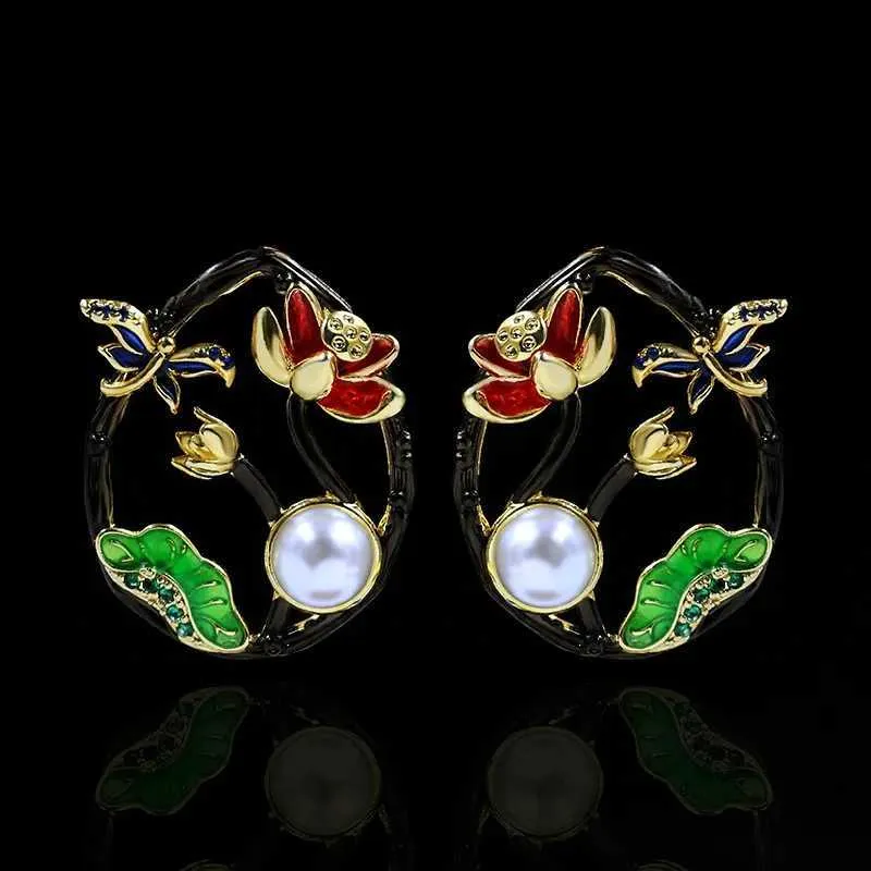 Dangle Chandelier Fashion Retro Enamelo Wild Fresh Lotus Pendientes 925 Pearl Pearl Studs For Women Jewellry Fiesta de regalo Boda H240423