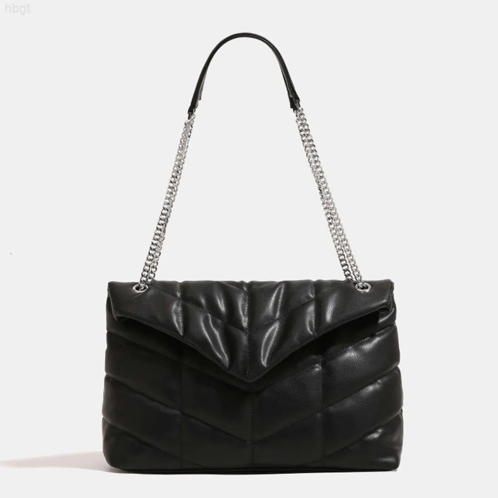 2024 Hot Style High Capacity Chain Soft Leather Designer Flip Mailman Bag Crossbody Women Shoulder Bag Charm Simple