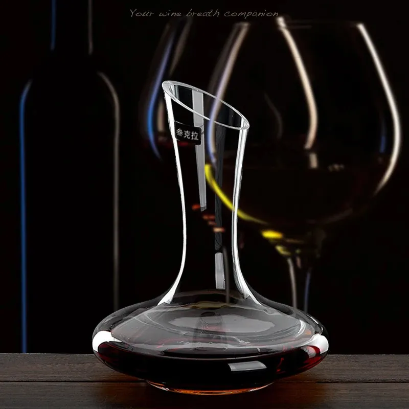 Anpassad vin Decanter Crystal Handmade Base Glass Pitcher Ultra Elegant Design Easy Pour Slant Pip för 1100 ml 37oz 240419