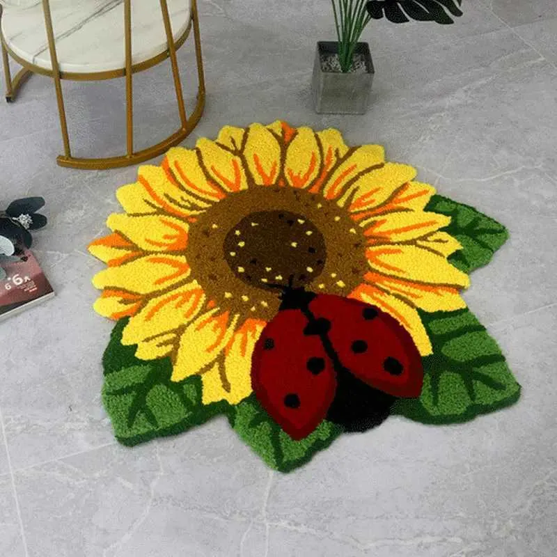 Tapis de tournesol tapis floral avec coccinelle en peluche délicate tapis à la main de la broderie fleurie de fleurs décor de maison de salon T240422