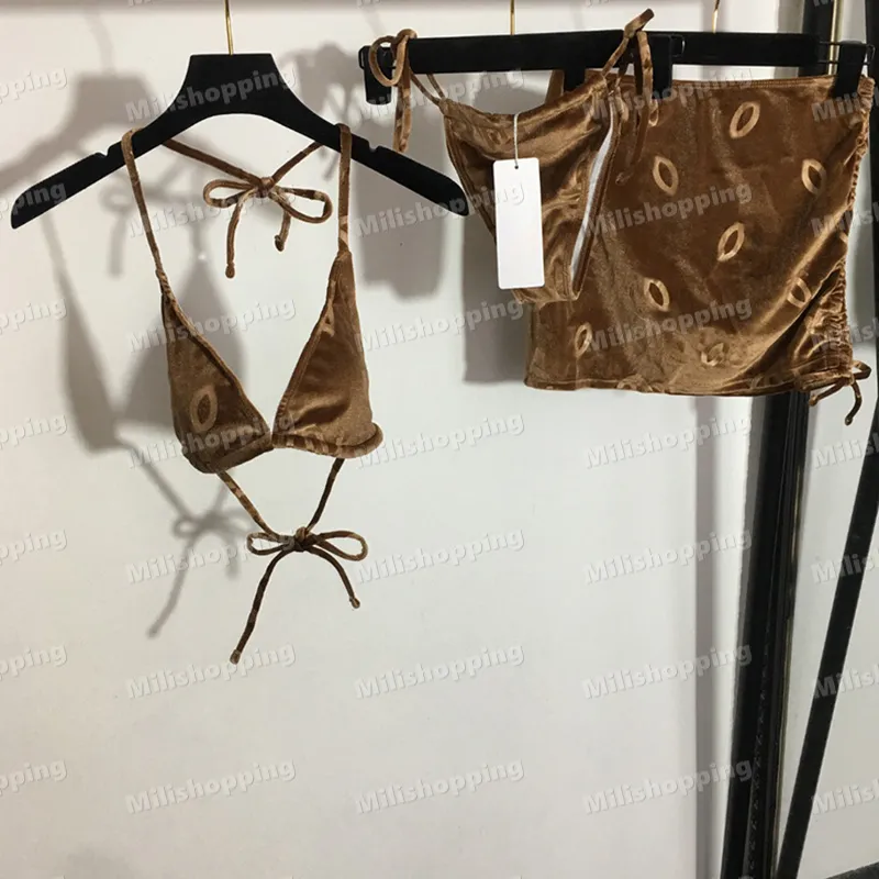 Velvet Swimwear Set de tres piezas Flocking Letting Diseñador de traje de baño Faldas de playa de mujeres Sexy Bikinis