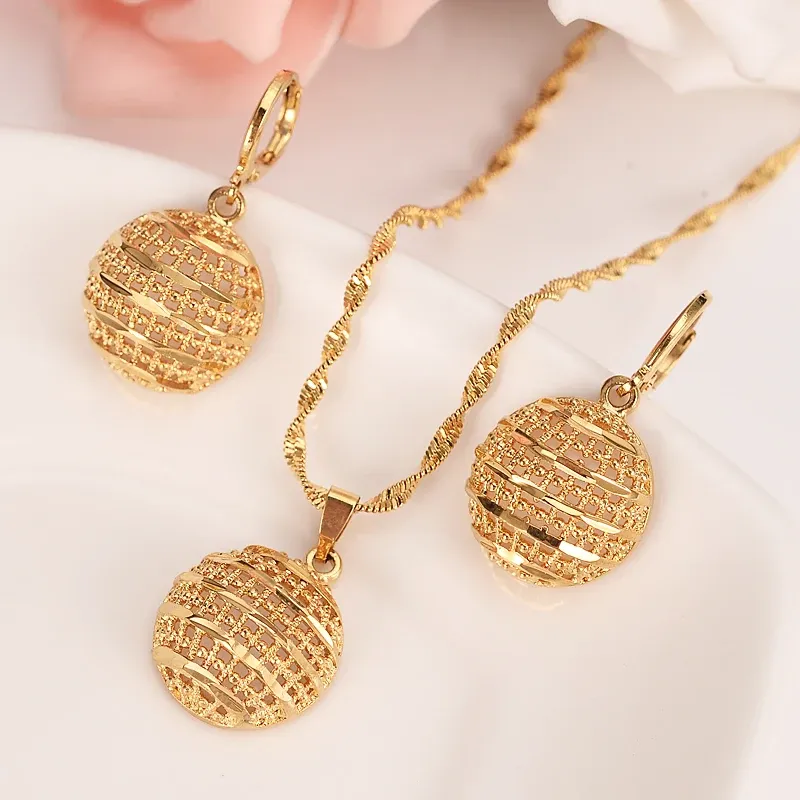 Halsketten Mode Goldfarbe Schmuck für Frauen Halskette Ohrringe Set Party Accessoires Dubai India Africa Geschenk