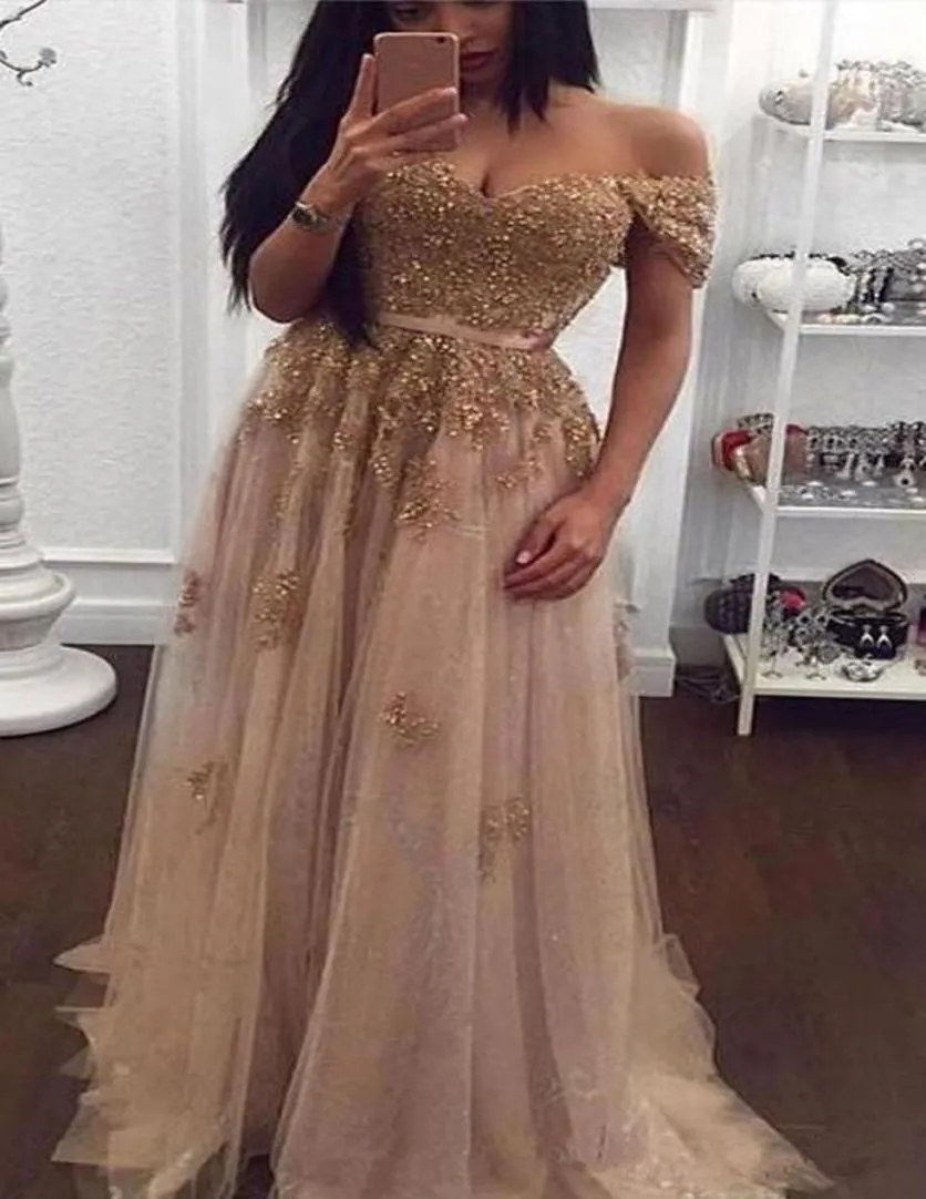 Champagne en dentelle en dentelle Arabe Robes de soirée chérie 2019 hors des épaules Aline Tulle Robes de bal vintage