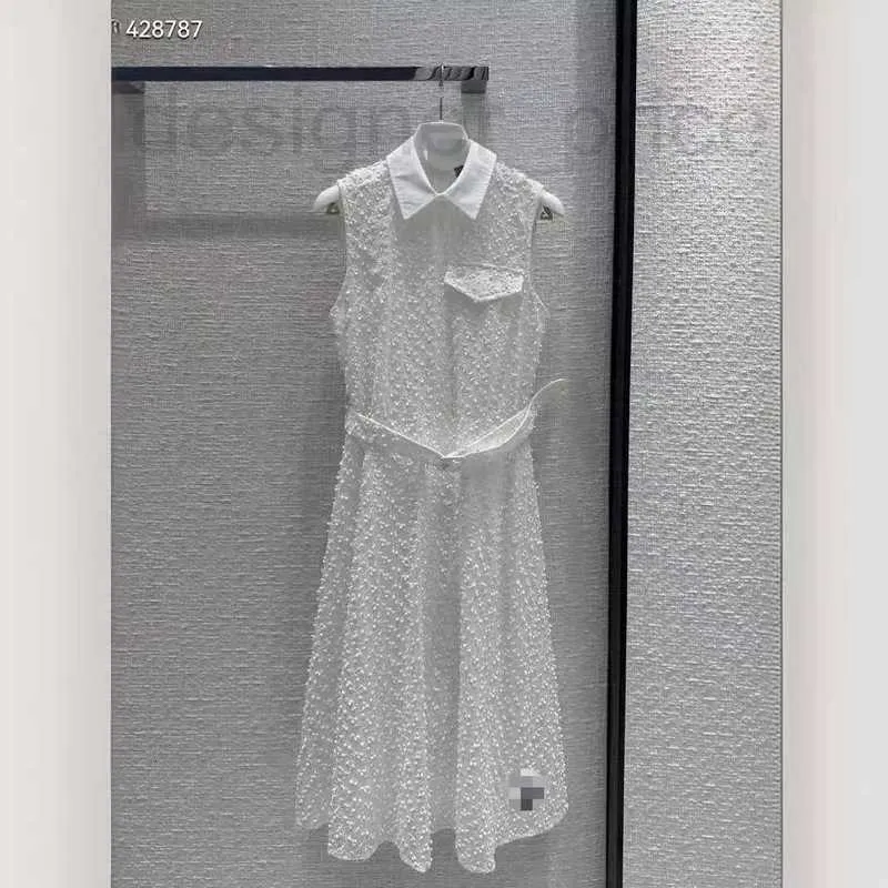 Runway Dresses Designer 2024 Spring New Style Girl Style Lång tredimensionell blomknopp Silk Cotton Two Piece Design Dress Zptq