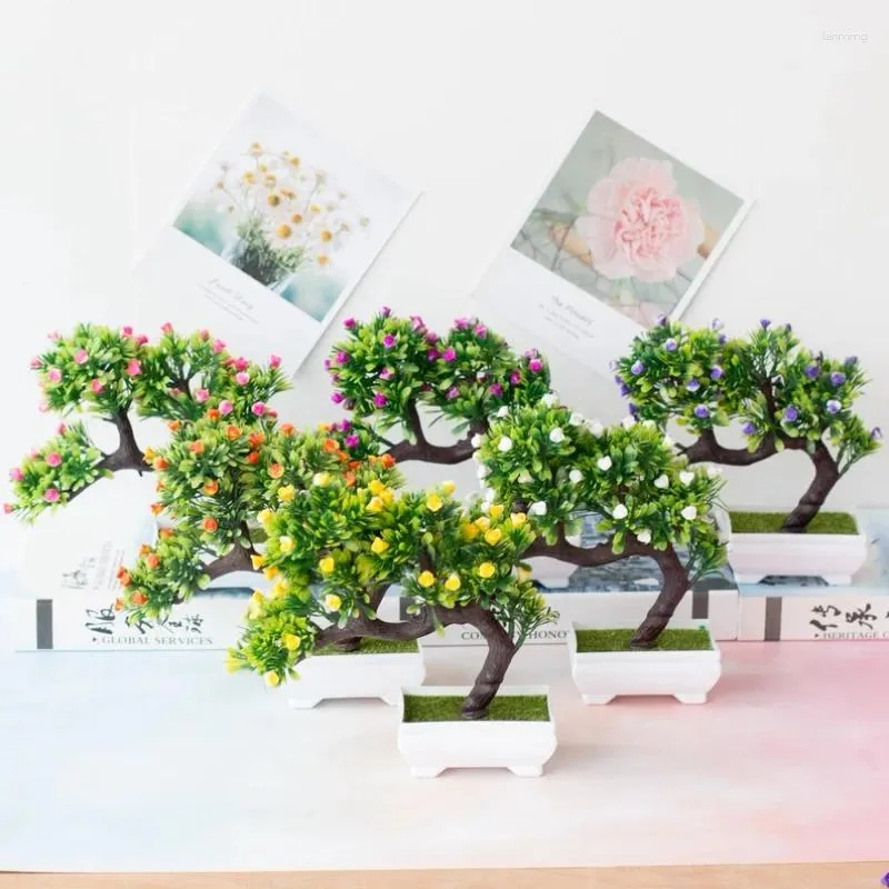 Dekorativa blommor konstgjorda växtgäst-hälsning tall trädkrukta bonsai trädgård balkong dekoration falska växter el desktop ornament