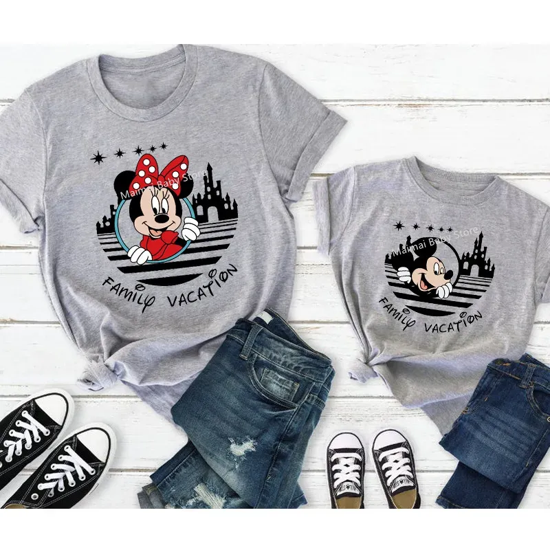 Bottles 2023 Family Vacation Clothes Mouse Fashion Land Trip Tshirts Summer Casual Ropa Funny Family Look Outfits