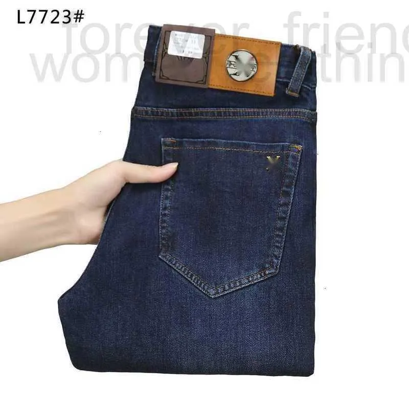 Heren jeans designer ontwerper herfst en winter nieuwe licht luxe high -end heren modieus, knap, slank, recht, recht, groot formaat mannen broek 07O9 m7fw