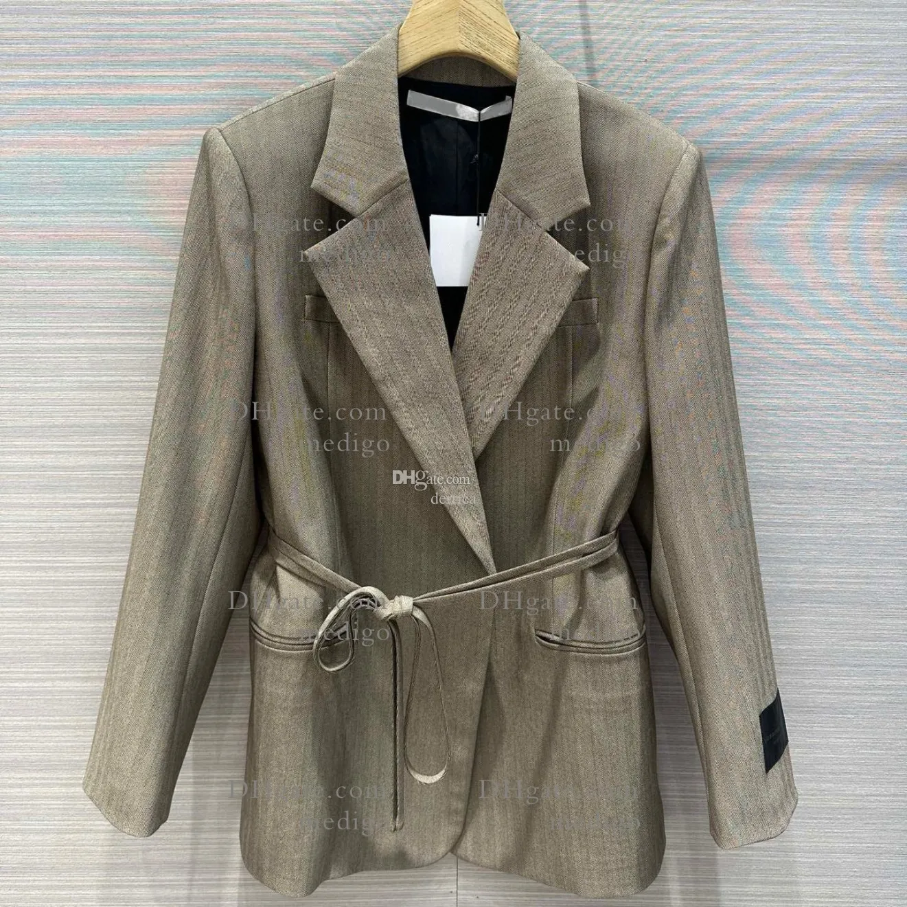 Designer Femmes Blazer Jacket Coat Clothes Woman Classic A Letters Belt Spring New Slew Tops