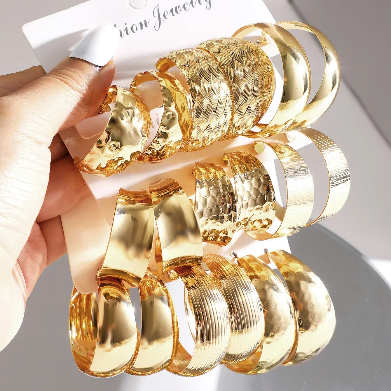 Orecchini Vintage Big Circle Curing Orening Set for Women Trendy Geometric Gold Personality Metal Tegle Earring Female Party Gioielli