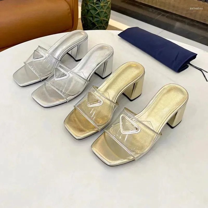 Slippers Женские прозрачные из ПВХ сандалии летние модные модные мулы мулы универсальные слайды.