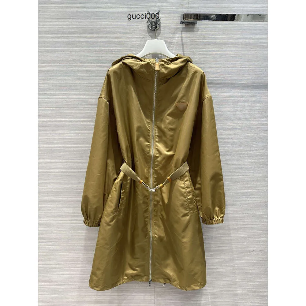 Milan Runway Jackets 2024 Nouveau Spring Automne Automne Hooded à manches longues Brand de style Même manteaux pour femmes Tops 0314-8