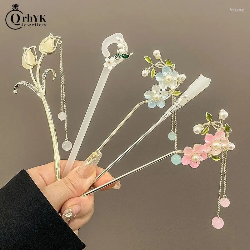 Clips de cheveux Classic Chinese Style Stick pour les femmes Fleurs papillon Fleur à la main