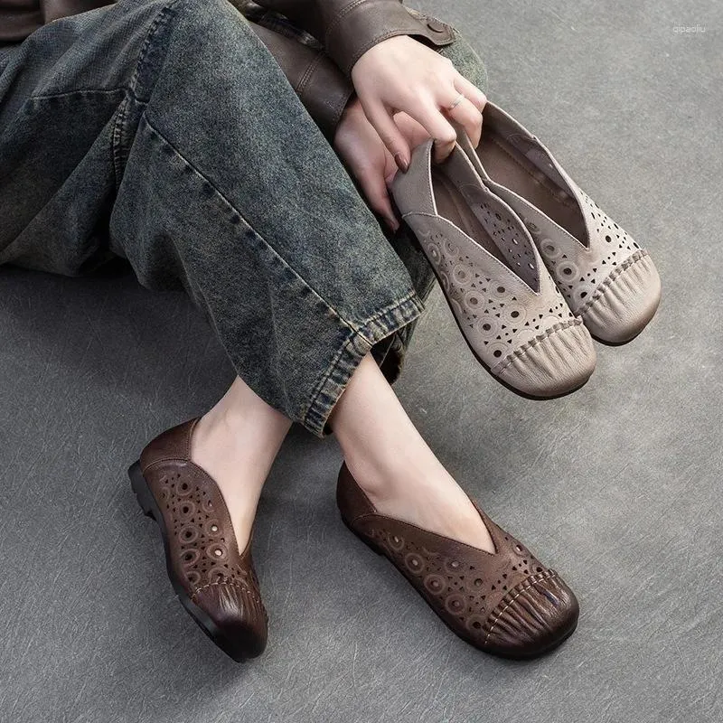 Chaussures décontractées Birkuir Retro Round Toe Locs Femmes Creux en cuir authentique Femme Slip on Breathable Preed Luxury Soft Lady