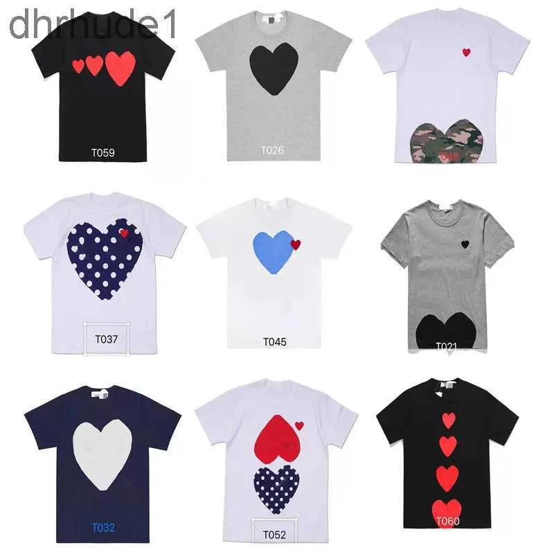 Fashion Mens Play T-shirt Designer Red Heart Comes Casual Women Shirts Des Badge Garcons High Quanlity Tshirts Cotton Embroderie Top E7 DN0P Thjx