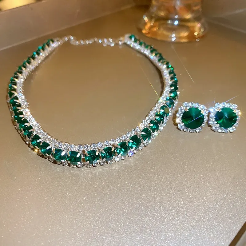 목걸이 Drejew Inlaid Green Crystal Necklaces Stud Earrings Set Women Luxury Necklace 및 Earring Party 용.