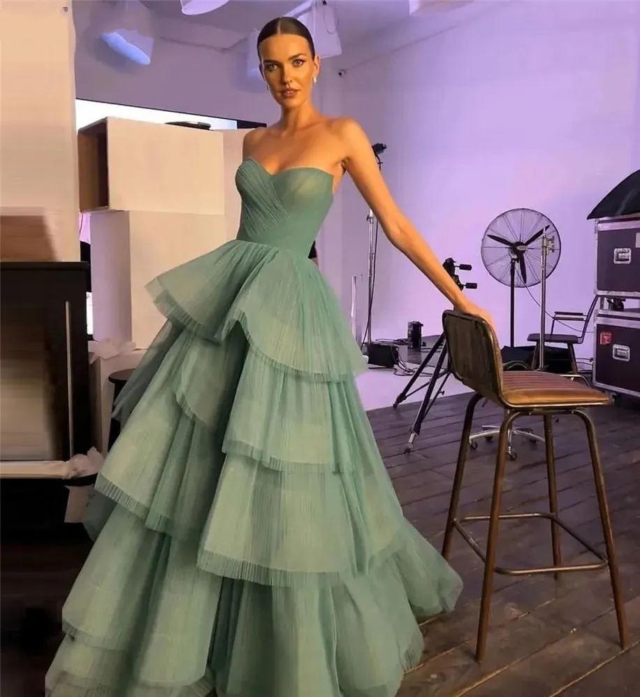 Mint Green Prom Dress Organza Strapless A-Line Tiered Layered Skirt Pleat Ruched Floor Length Formal Birthday Evening Gala Gowns Robe De Soiree