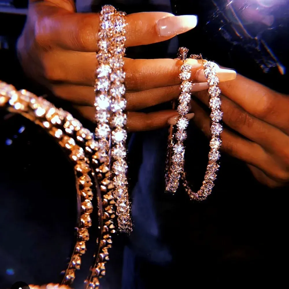 Orecchini classici gemme di strass in vetro brillante di grandi orecchini a cerchio per le donne accessori per le dichiarazioni della moda per la moda