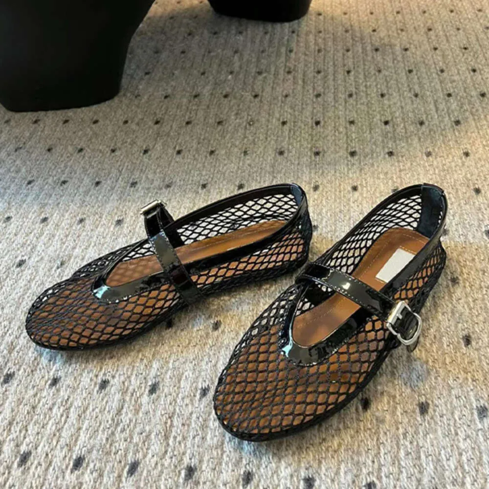 Designer balet Flats Sandał Sandał Mary Jane Buty wydrążone z siatki spiczaste palenisko z kryształami mokoszerki Sukienki Eu35-42 z pudełkiem 505