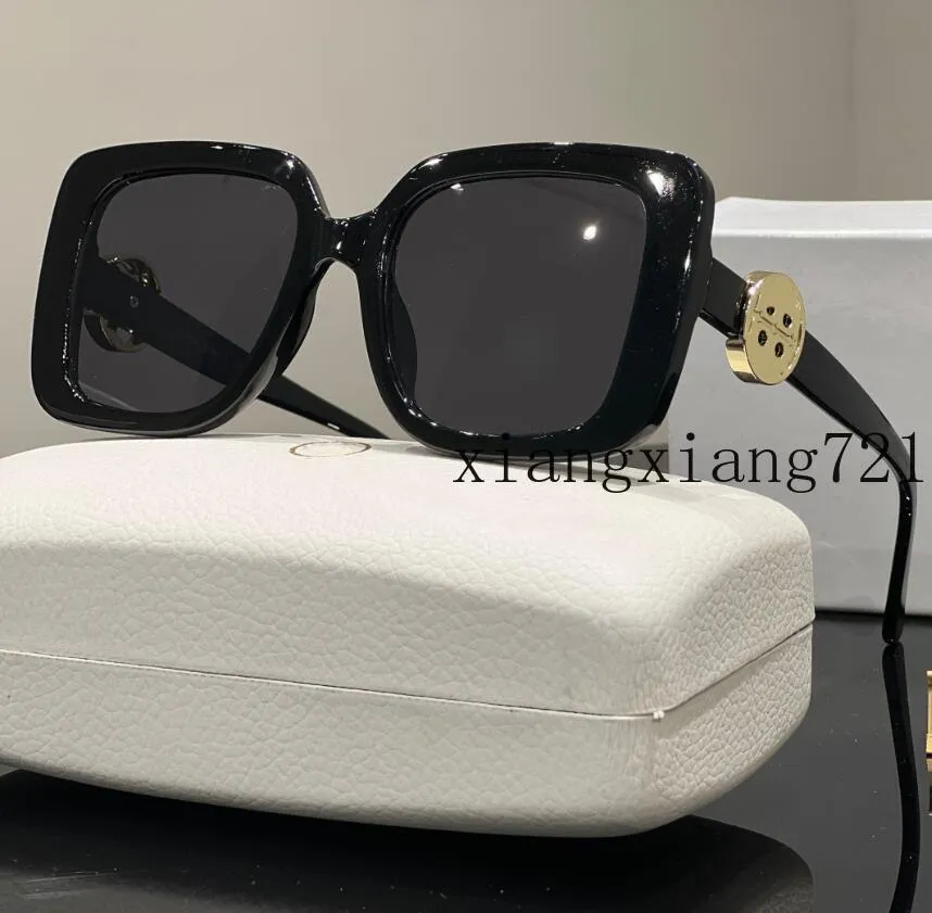 2024 Italian UV high fashion eye care popular male and female letter designer eye protection sunglasses frame mirror