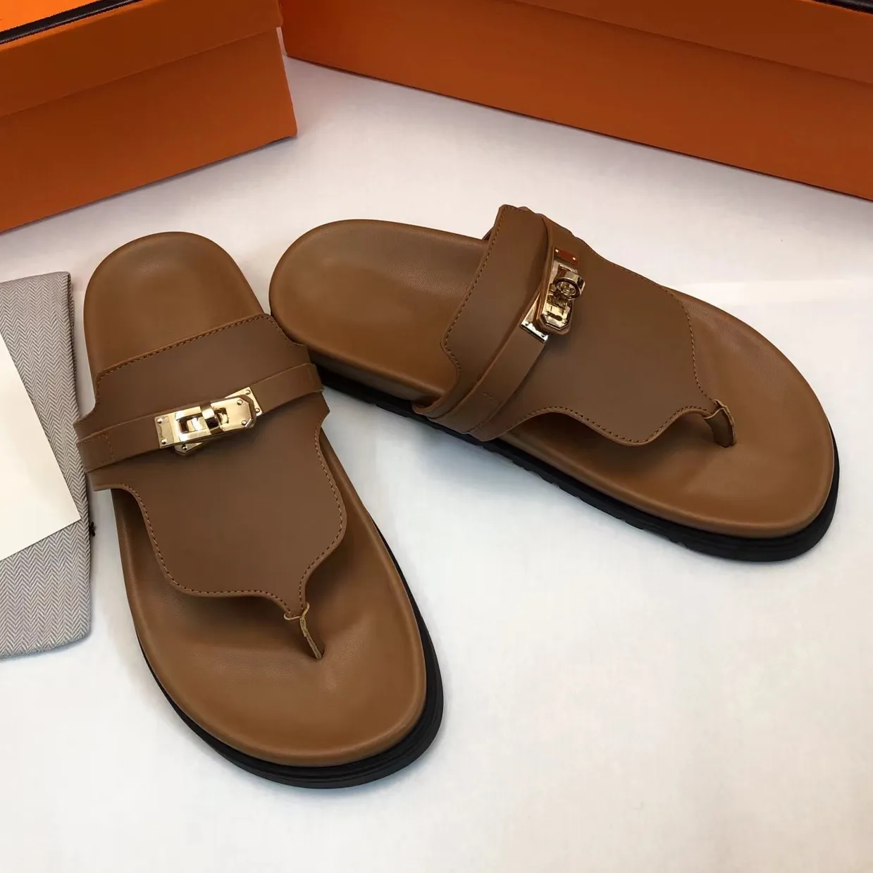 Sandles for Woman Designer Sandale Men White Sandálias planas de verão sandálias sandalias com caixa