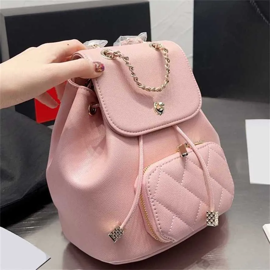 Diamond Lattice Backpack: Fashionable Large Capacity Travel  display picture 3