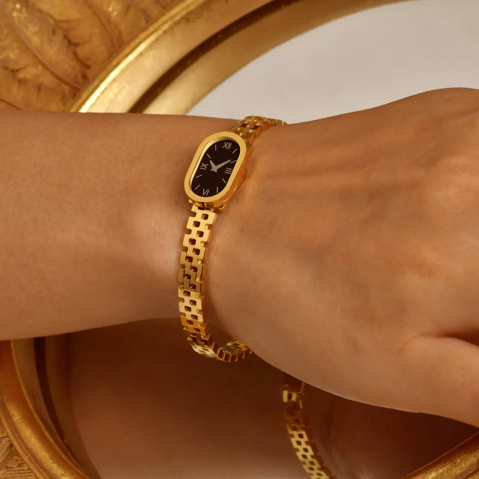 Brins femmes Fashion en acier inoxydable montre bracelet manchette en forme de bracelets en métal de couleur dorée, élégant dame bijoux de bracelet aux filles