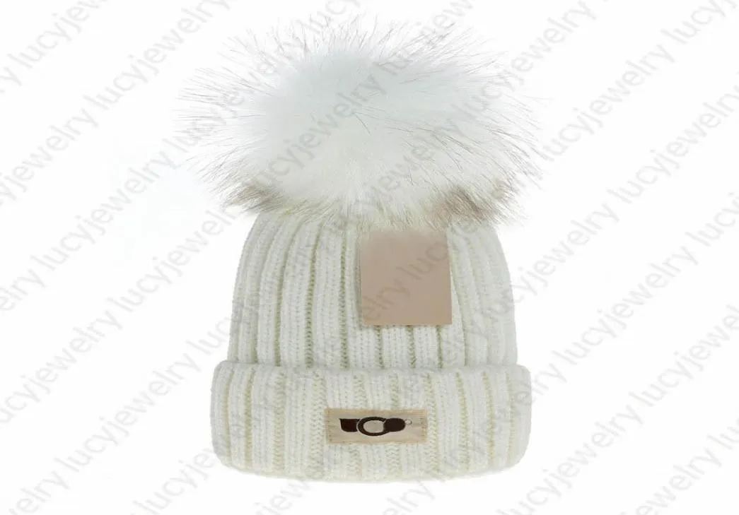 Designer Skull Caps Fashion Faux päls Pom Beanie Breatble Warm Hat For Man Woman 7 Color8318068