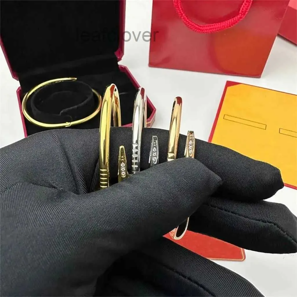 Nagelarmband Designer-Armbänder Luxusschmuck für Frauen Mode Armreif Titan Stahllegierung Gold-plattiertes Handwerk niemals verblassen