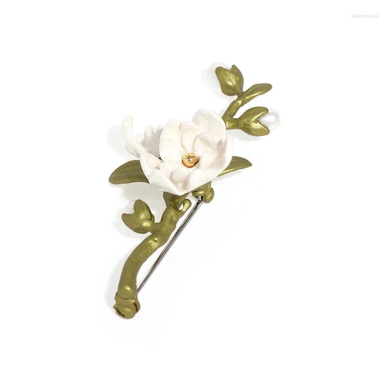 Brooches M Original Design Exquisite Baking Varnish Technology White Magnolia Flowers Simple Fashion 2024 South Korea Early Spring Tr