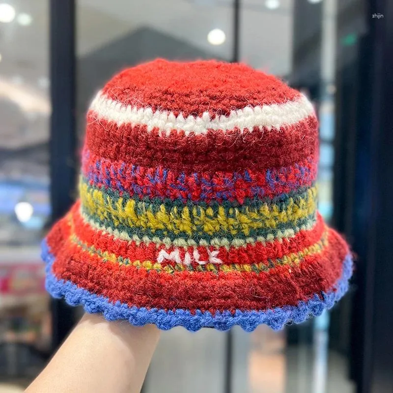 Beralar Balıkçı Şapkası Kadın Sonbahar ve Kış El Yapımı Renk Örgü Kova Net Kırmızı Ins Sıcak Kulak Koruma Soğuk