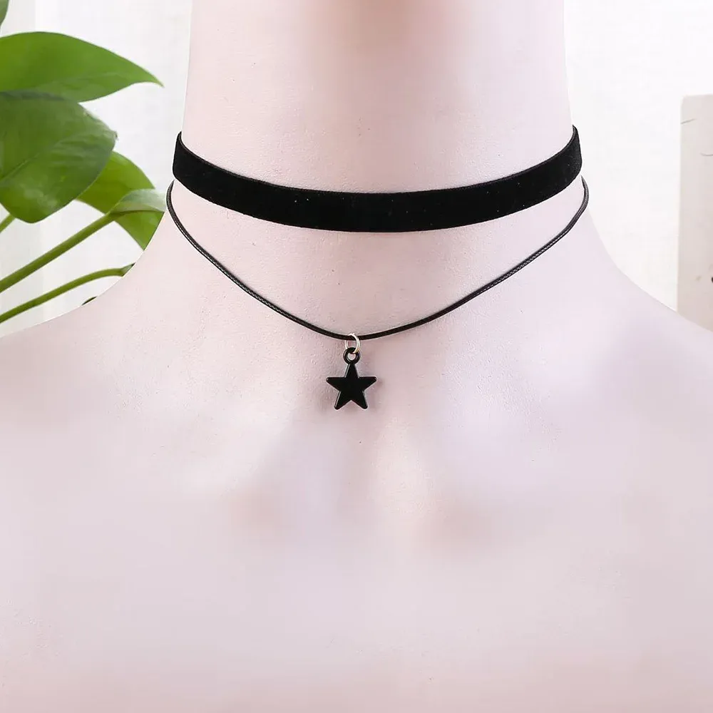 Necklaces Vintage Gothic Double Layer Velvet Choker Women's Neck Chain Punk Jewelry Short Black Star Pendant Necklace Collares Para Mujer