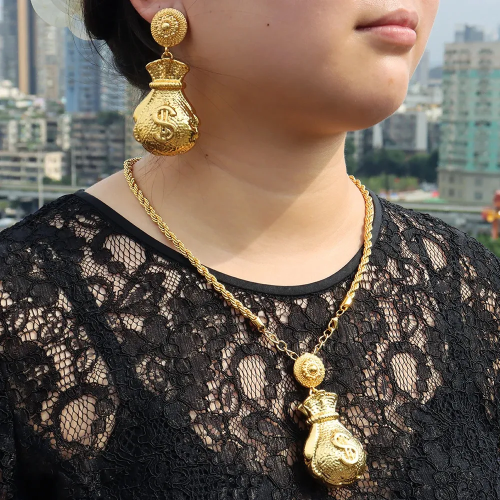 Dubai Jewelry Set for Women 45cm Necklace Morocco Gold Plated Stud Earrings Note Shape for Aesthetic Gifts Sexy Party Queen 240423