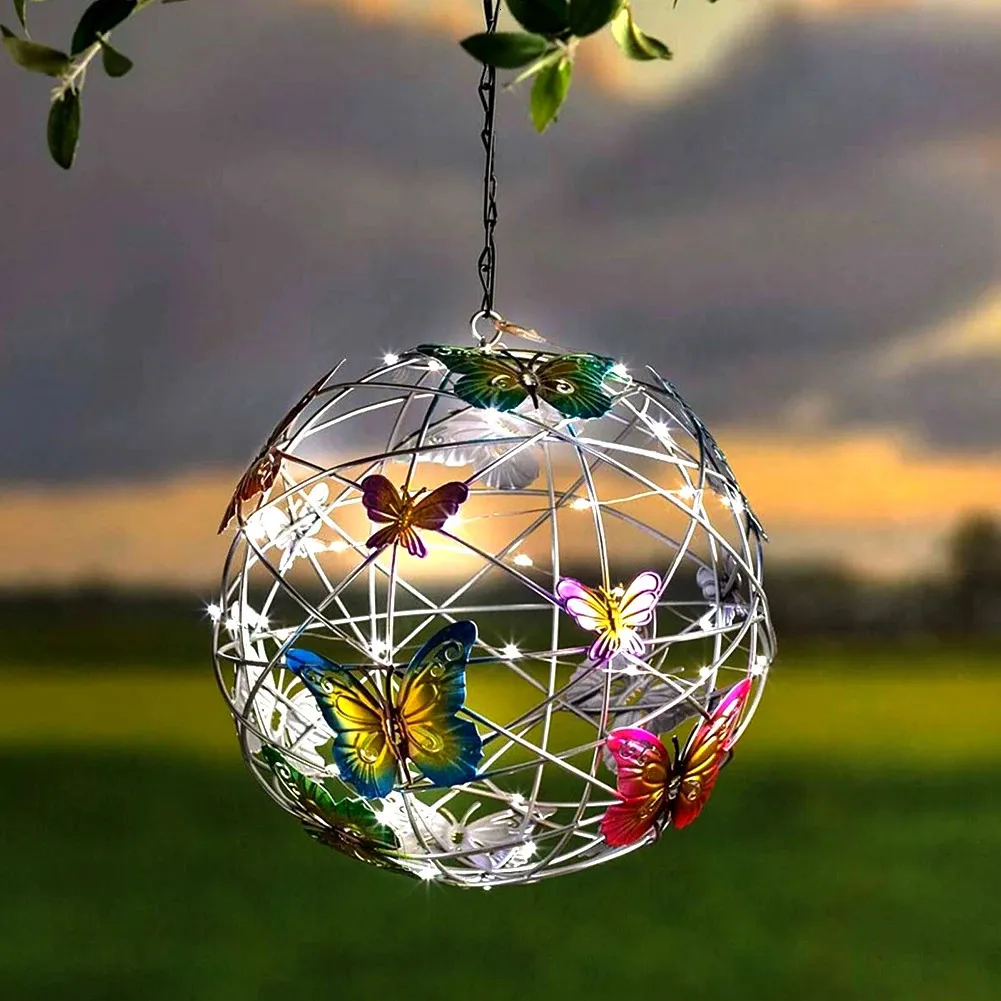 Utomhus Solar Garden Light Metal Home Decorative Nightlight Farterfly Pendant Waterproof Round Ball Weaving Mesh 240411