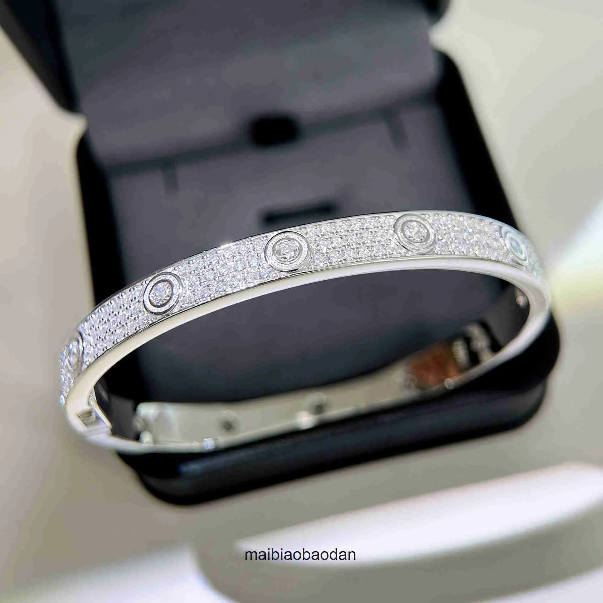 Avancerade smycken armband för Carter Womens Silver Full Diamond Full Sky Star Armband med avancerad känsla Inlagd flash diamant diamant armband original 1: 1 med logotyp