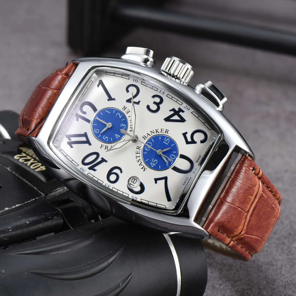 Exquisite High Quality Chronograph Watch Stylish Pedometer with Leather Strap