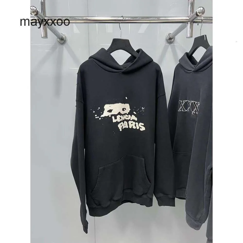 Hoodies Family Mens Projektant mody Autumn/Winter 2024 Wersja domowa Paris Brand Baleencigs ręcznie malowana graffiti para ta sama z kapturem o3eu