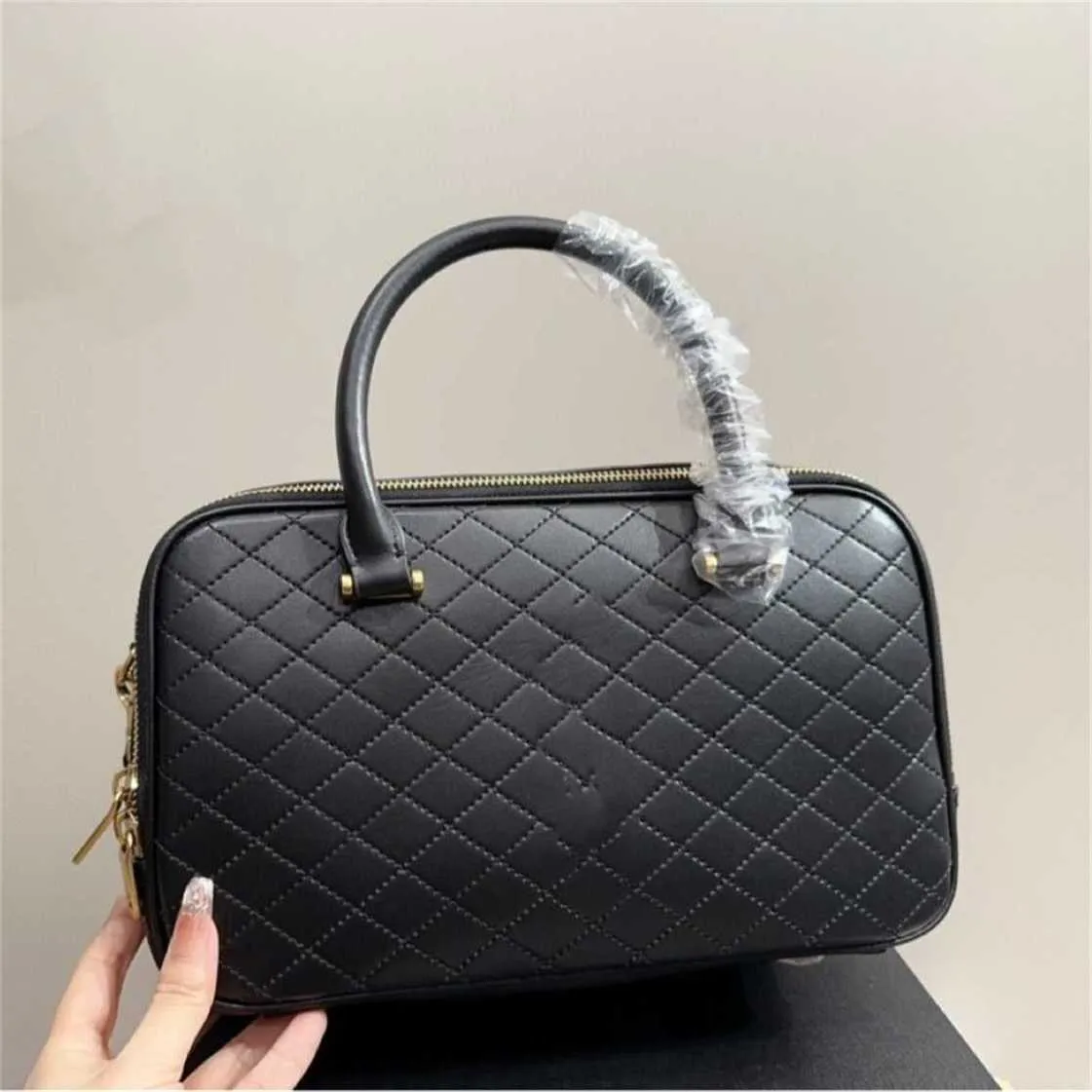 حقيبة حمل عالية الوضوح وسادة محمولة البولينج البولينج النسائية الأزياء الماس نمط واحد crossbody سعة كبيرة