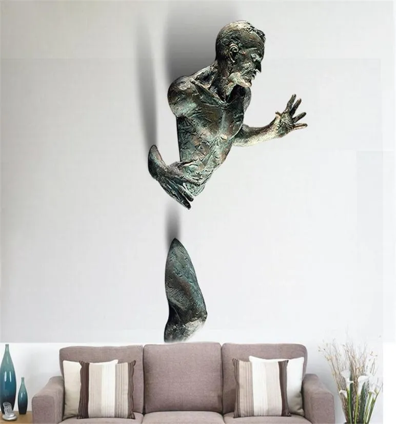 Decorative Objects Figurines 3D Through Wall Figure Sculpture Resin Electroplating Imitation Copper Abstract Statue Living Room Ho4918829