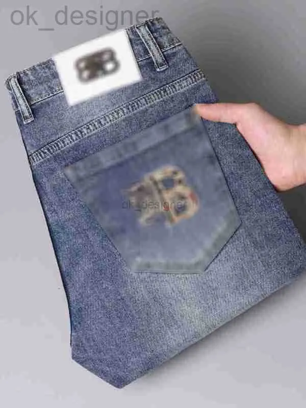 Jeans designer maschile jeans ricamato jeans marchio alla moda maschile primavera e elastico elastico slim fit versatili pantaloni lunghi versatili con piccoli piedi