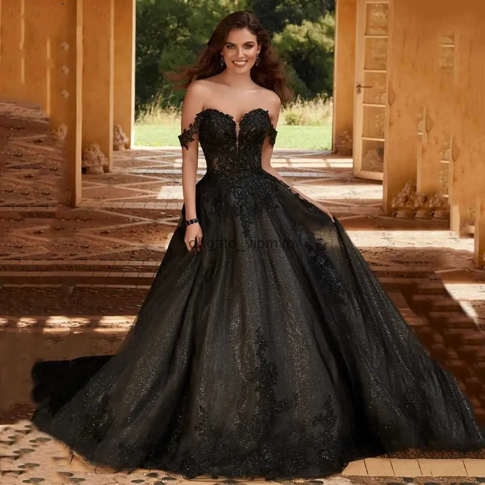 Vintage Gothic Black Gothic Wedding Dress With Lace Applique, Beaded A ...